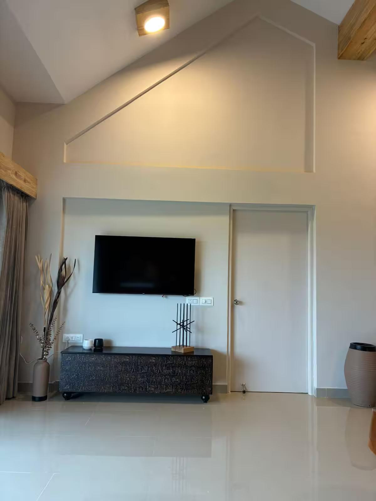 Masai (valley view) with pool x Solis Nature