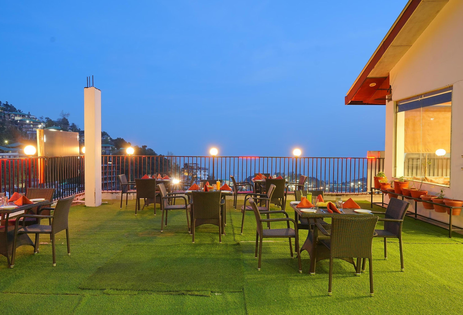 DLS Hotel Shiva Sanctuary and Spa x Solis Nature