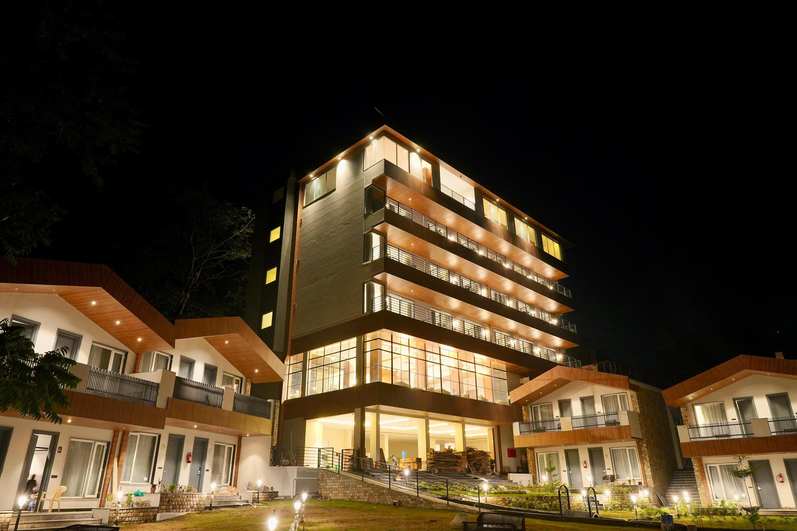 DLS Divine Resort and Spa x Solis Nature