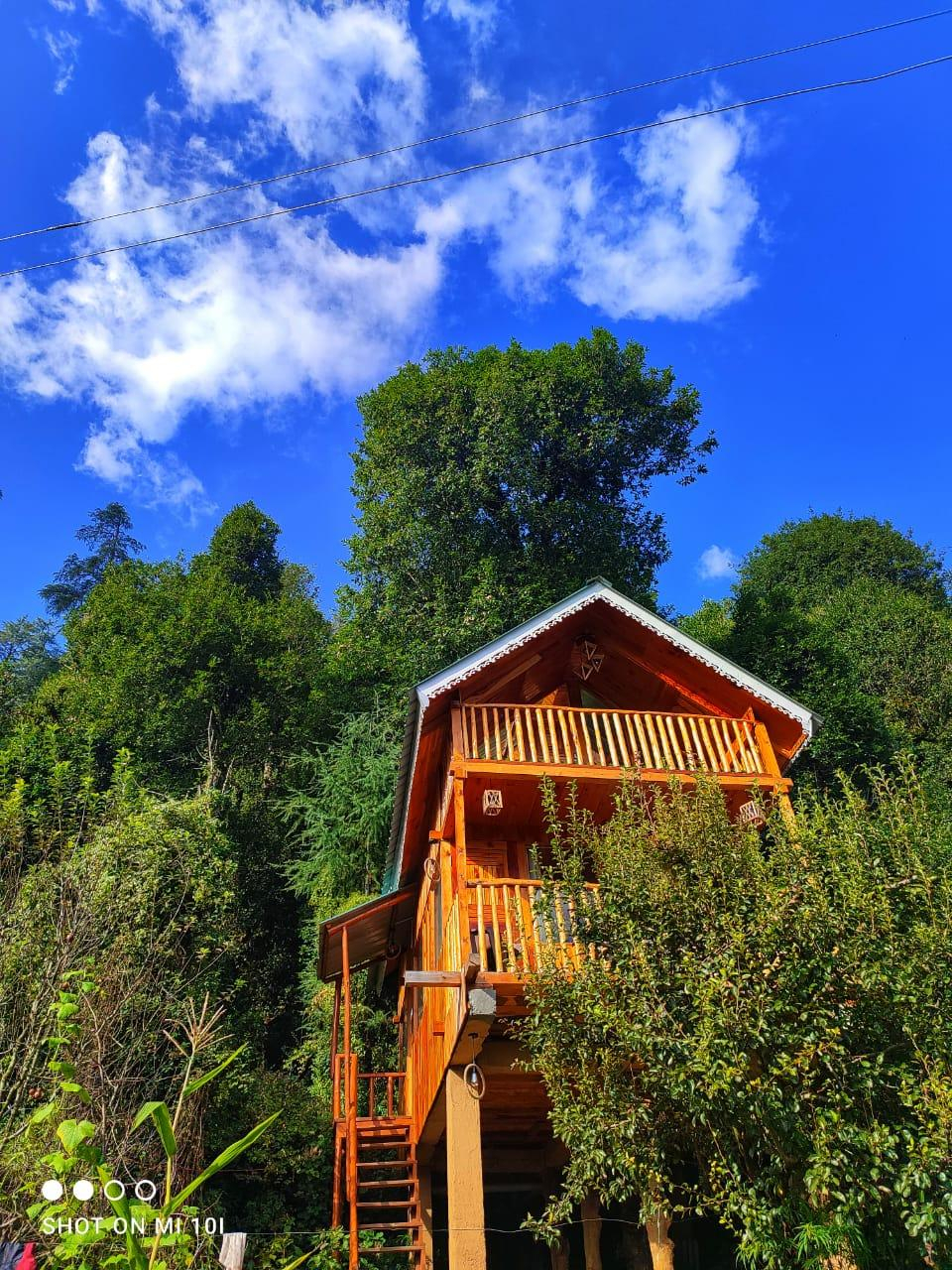 The Isisinga tree house x Solis Nature