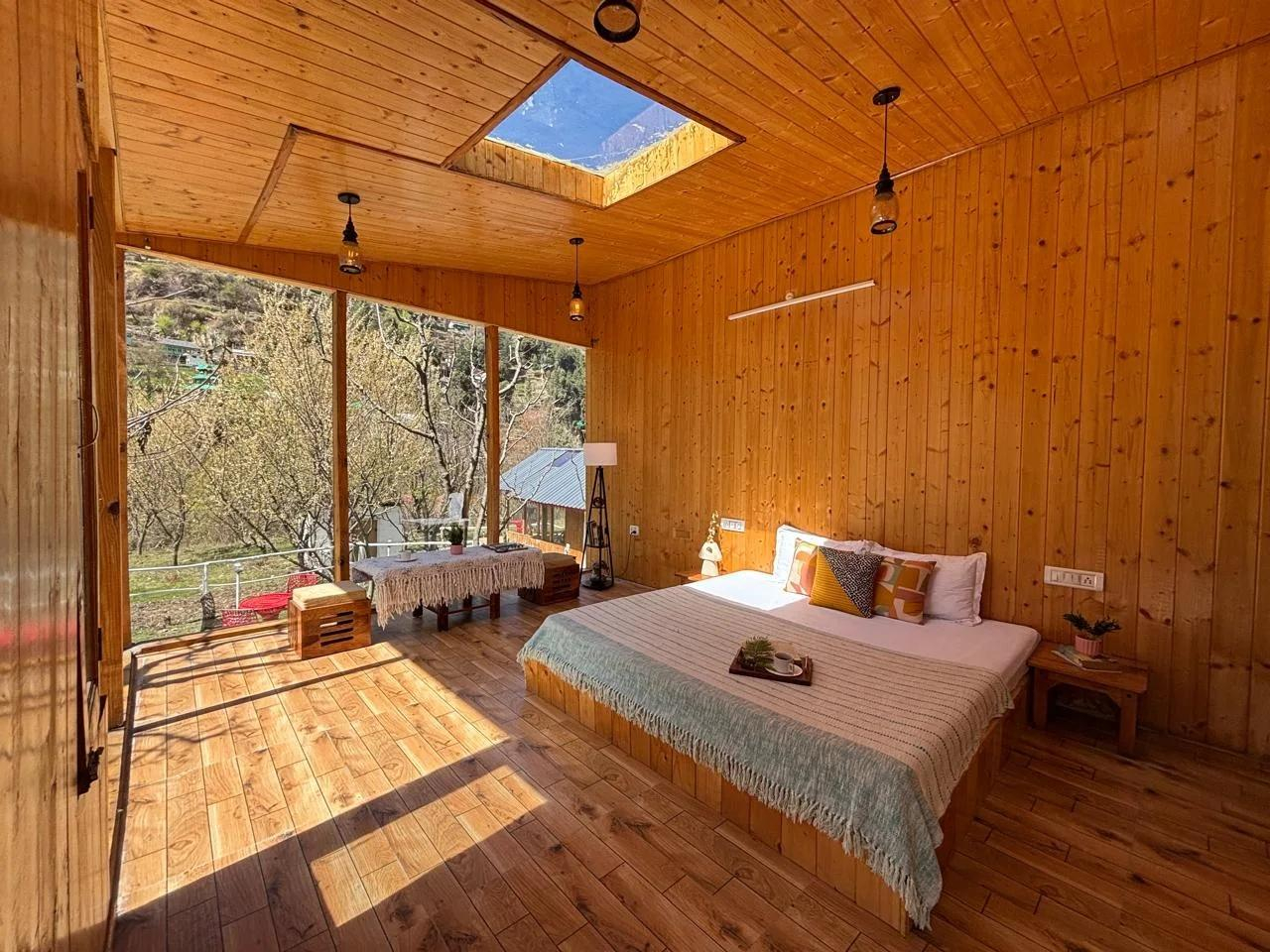 The acoustic cabin x Solis Nature