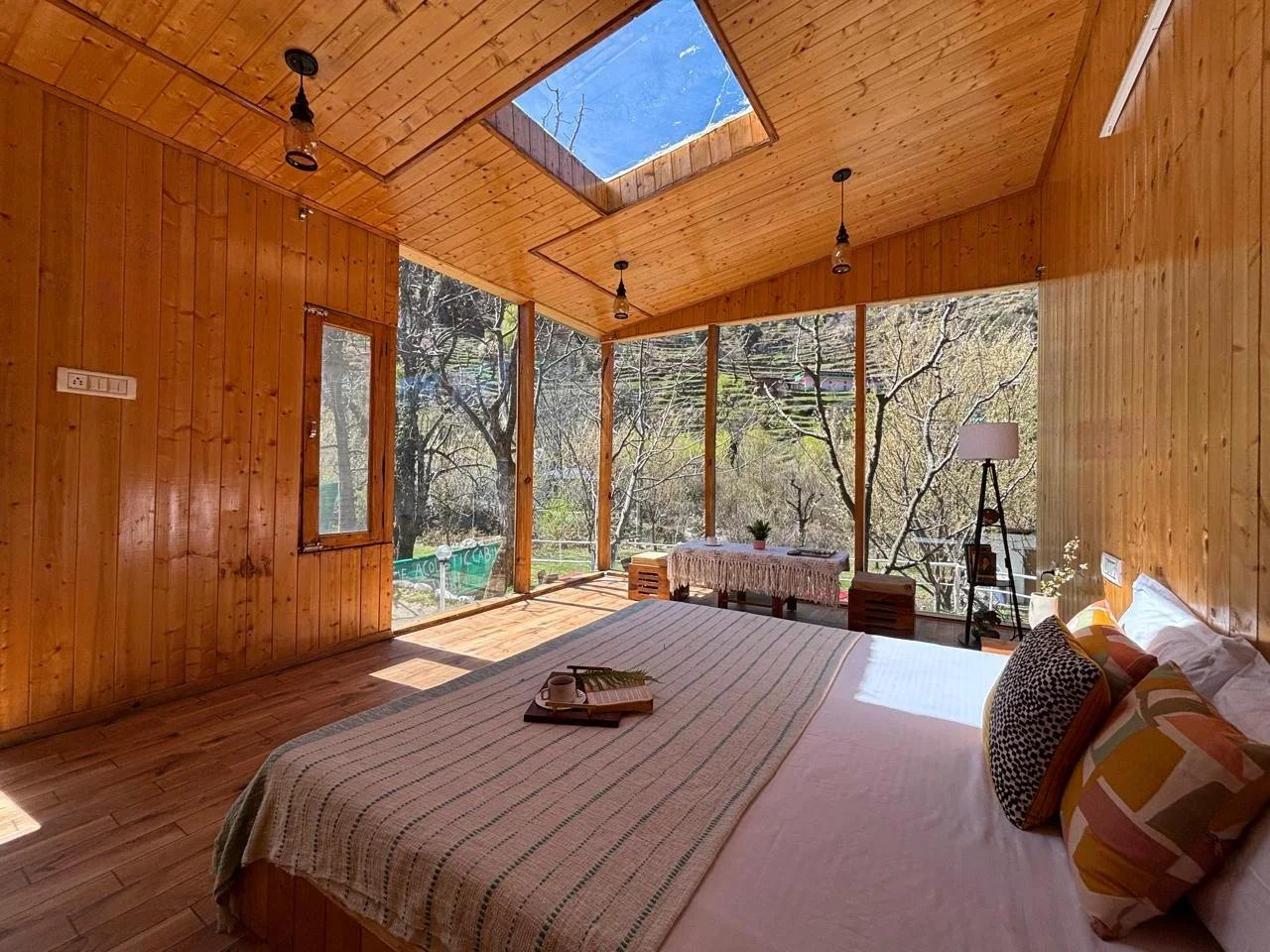 The acoustic cabin x Solis Nature