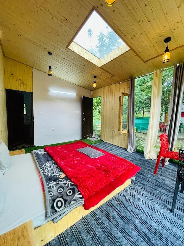 The acoustic cabin x Solis Nature