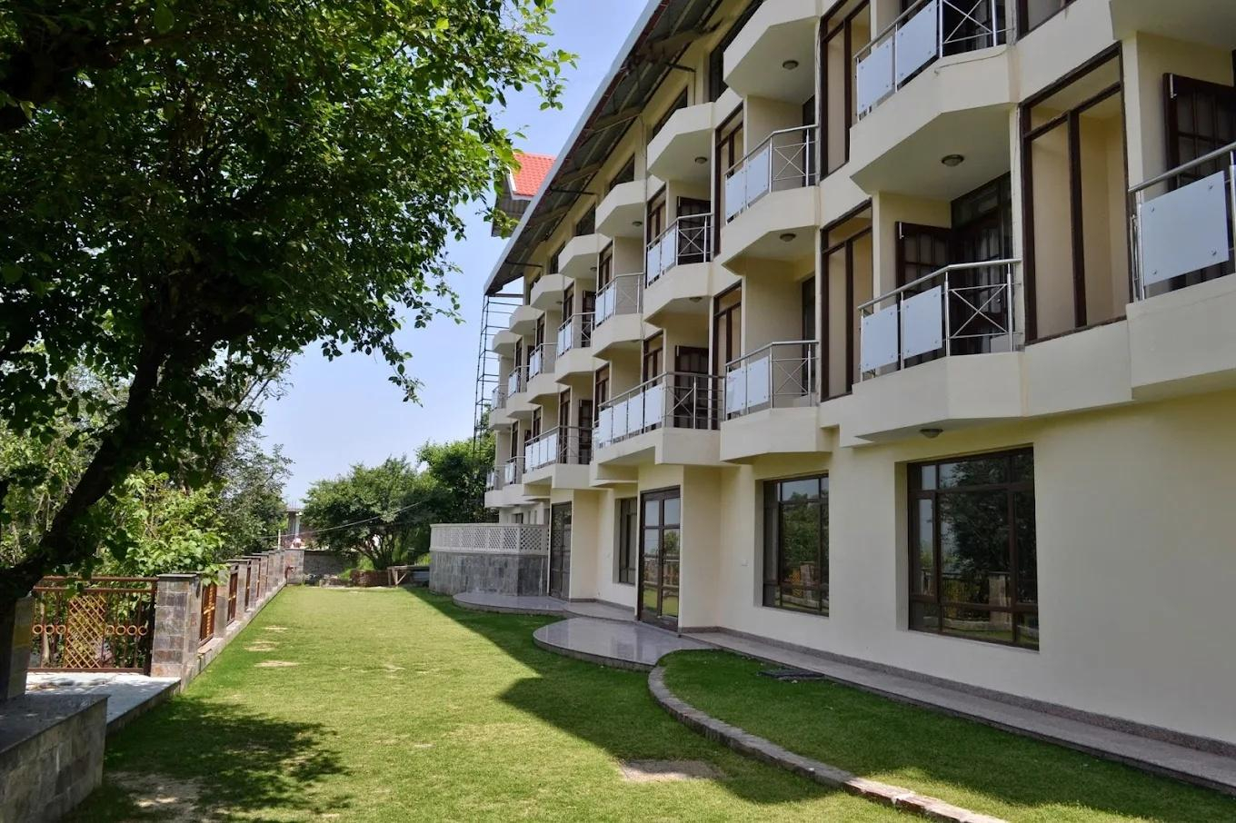 Manla Homes Resort x Solis Nature