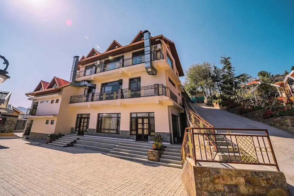 Manla Homes Resort x Solis Nature