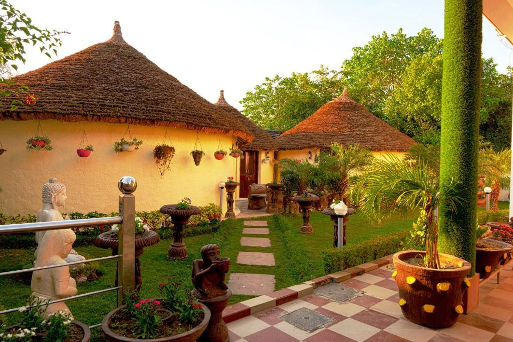 The Misty Bliss Cottages and Homestay x Solis Nature