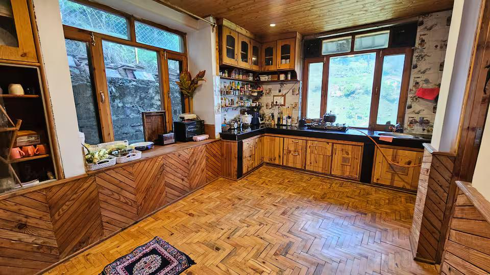 Khwabgaah Manali | The Pine Nook Rooms x Solis Nature