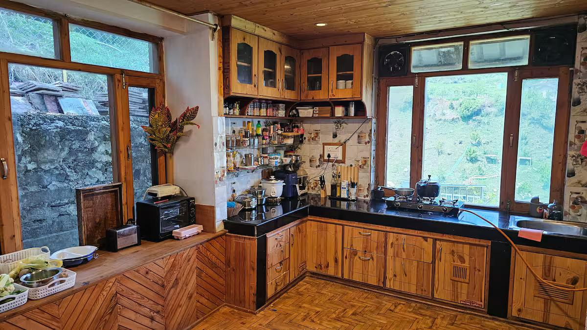 Khwabgaah Manali | The Pine Nook Rooms x Solis Nature