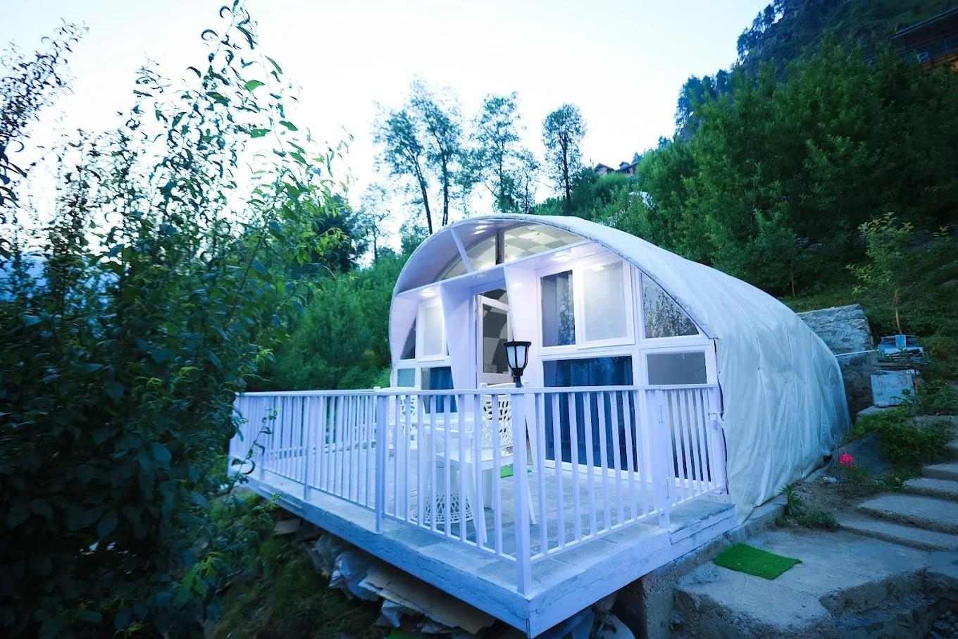 The Lush Pods x Solis Nature