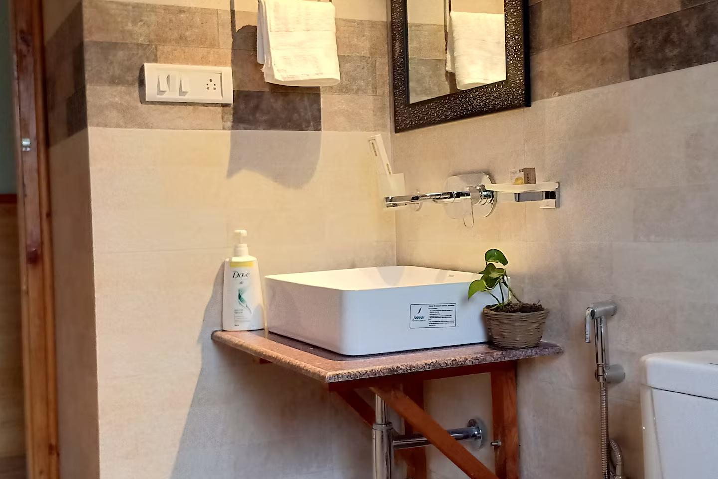 Pehlingpa Home's 3 private bedrooms x Solis Nature