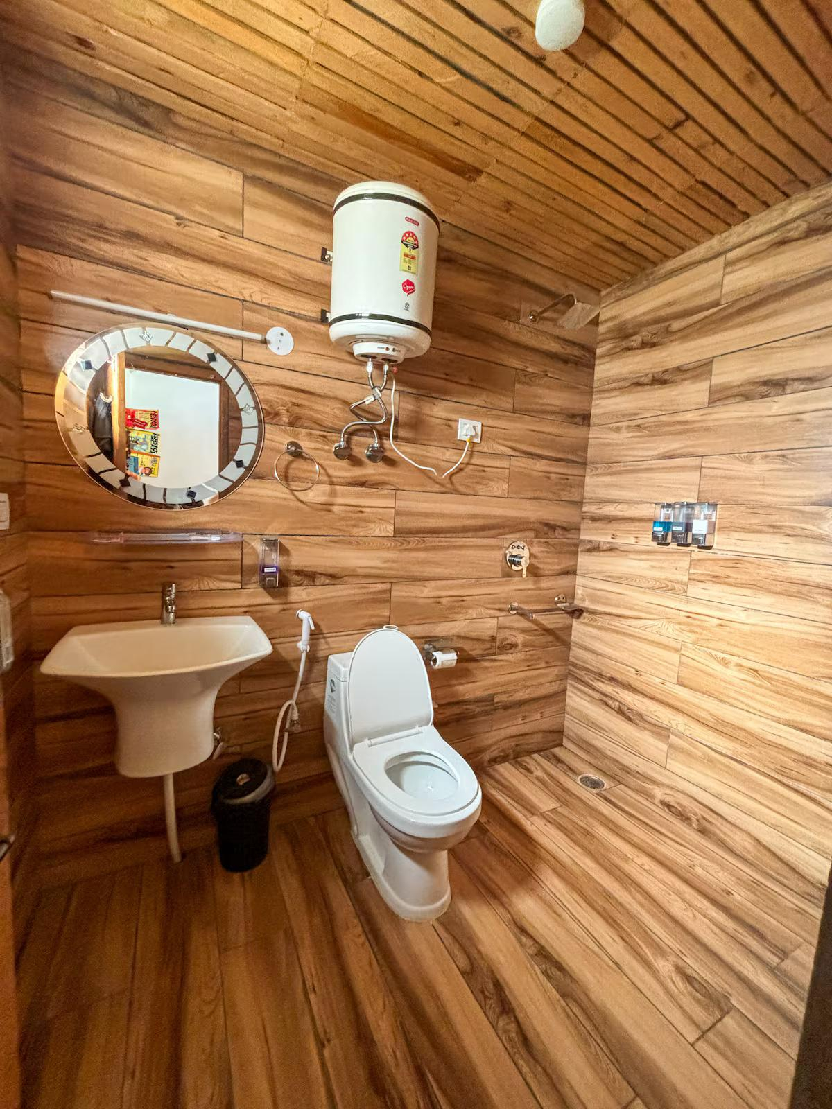 Kahaani | Luxury Wooden Chalet1 in Manali x Solis Nature