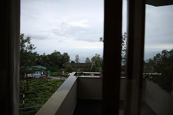 Hills and Heart Luxury stay x Solis Nature