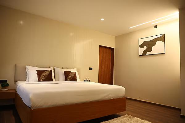 Hills and Heart Luxury stay x Solis Nature