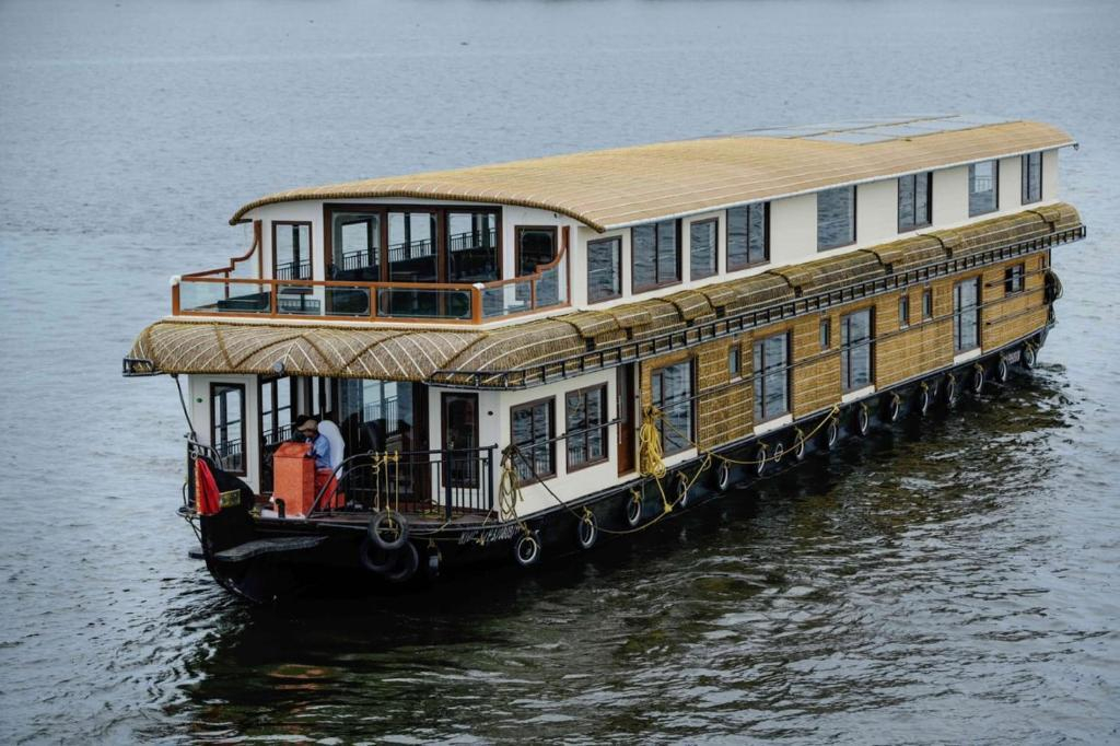 Ultra Luxury House Boat Alleppey By LexStays x Solis Nature