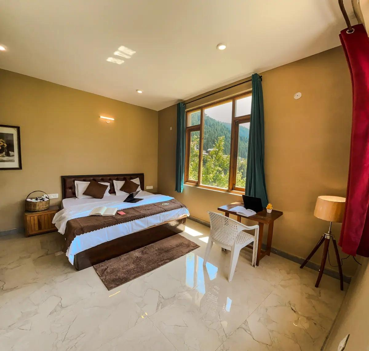 Jagatsukh Luxury Wooden Chalet 2 in Manali x Solis Nature