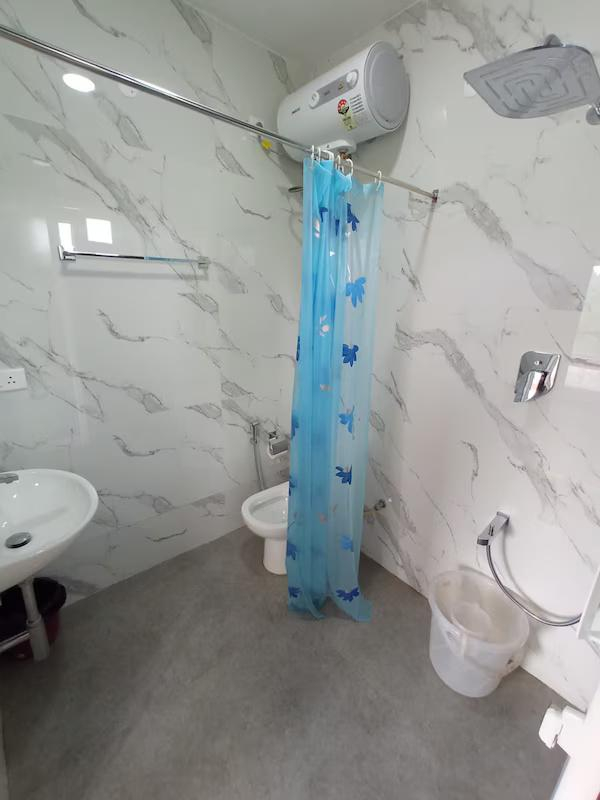 Moonlight Chillers By LexStays | Deluxe Double Room x Solis Nature