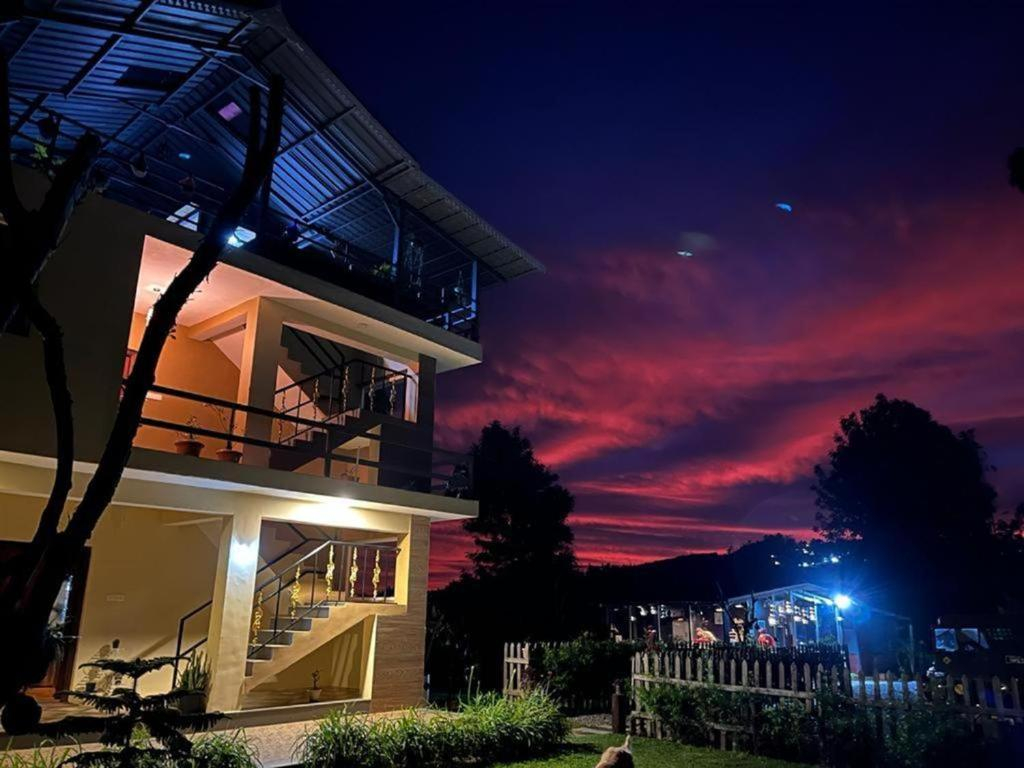 Moonlight Chillers By LexStays | Executive Room x Solis Nature