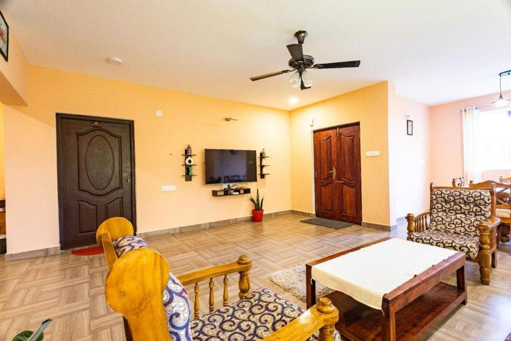 Moonlight Chillers By LexStays | Suite Room x Solis Nature