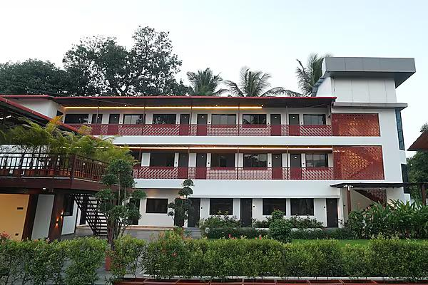 Coral Sand Beach Resort x Solis Nature