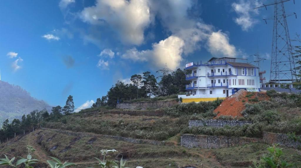 Cloud Nine Kothagiri By Lexstays x Solis Nature