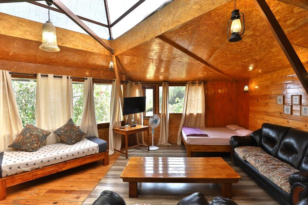 De Rock Jungle Living Resort - Valley View Room x Solis Nature