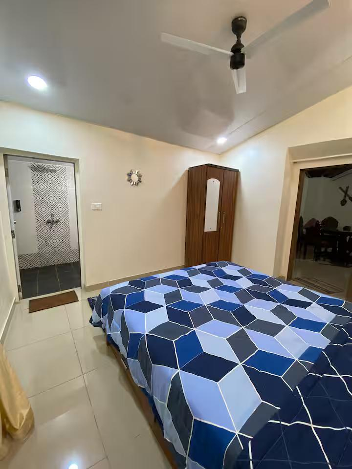 Papa’s house 5bhk 1.5km from the beach by CQ x Solis Nature