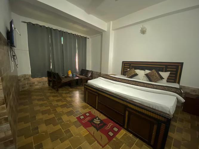 DLS SNOW RETREAT, DHARAMSHALA x Solis Nature