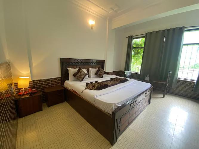 DLS SNOW RETREAT, DHARAMSHALA x Solis Nature