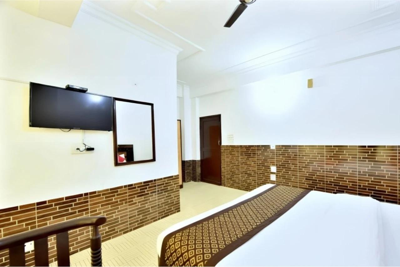 DLS SNOW RETREAT, DHARAMSHALA x Solis Nature