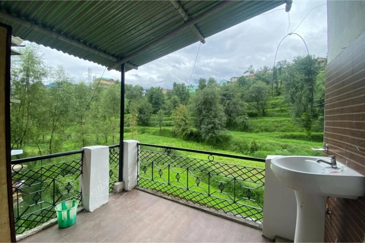 DLS SNOW RETREAT, DHARAMSHALA x Solis Nature