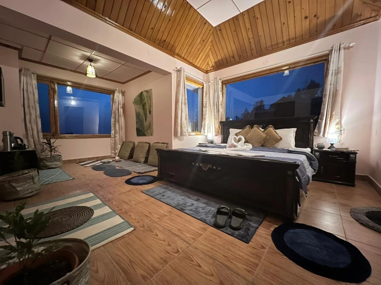 DLS MOONSTONE VILLA, MASHOBRA, SHIMLA x Solis Nature