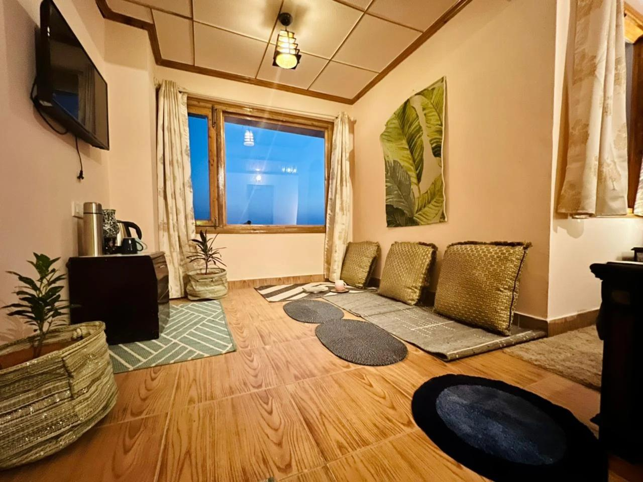 DLS MOONSTONE VILLA, MASHOBRA, SHIMLA x Solis Nature