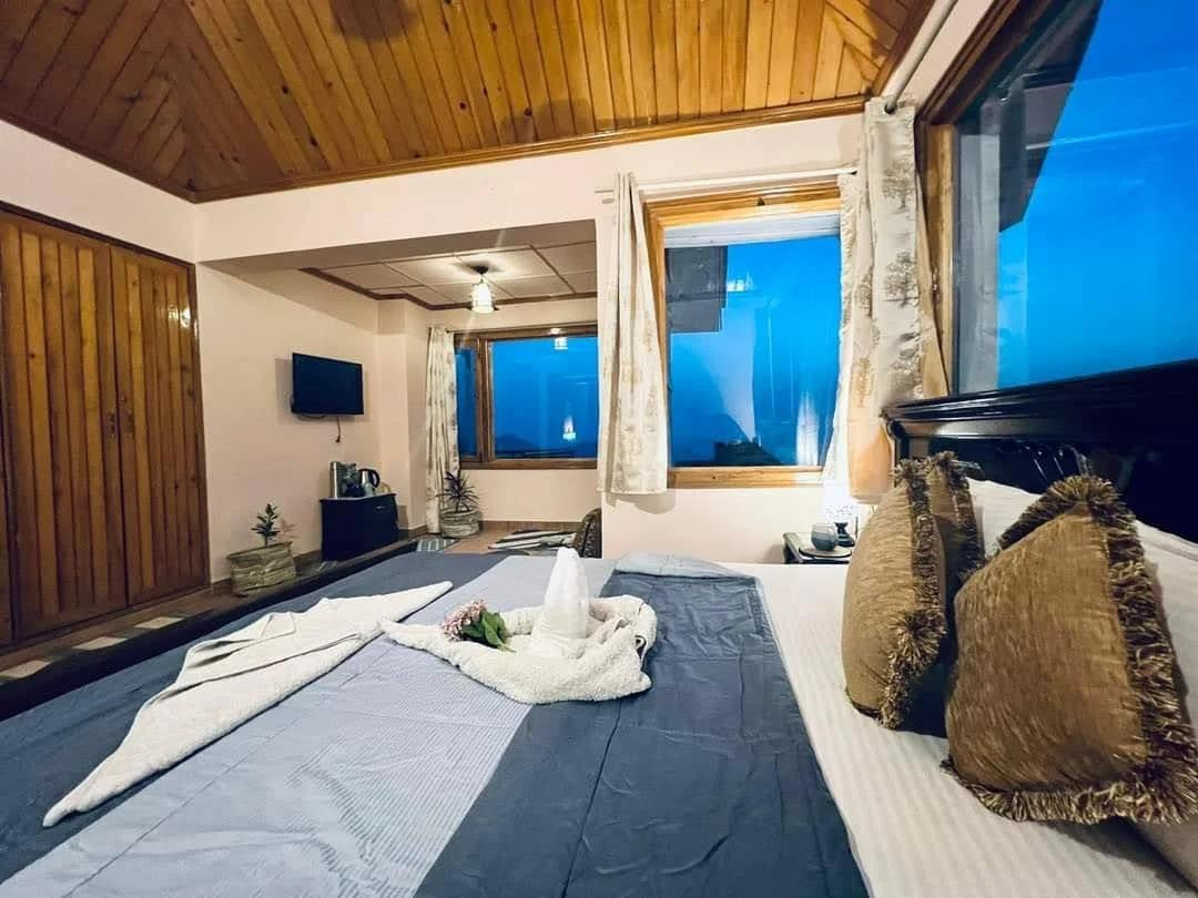 DLS MOONSTONE VILLA, MASHOBRA, SHIMLA x Solis Nature