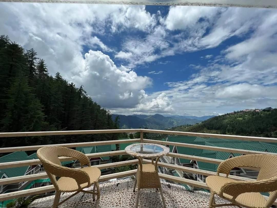 DLS MOONSTONE VILLA, MASHOBRA, SHIMLA x Solis Nature