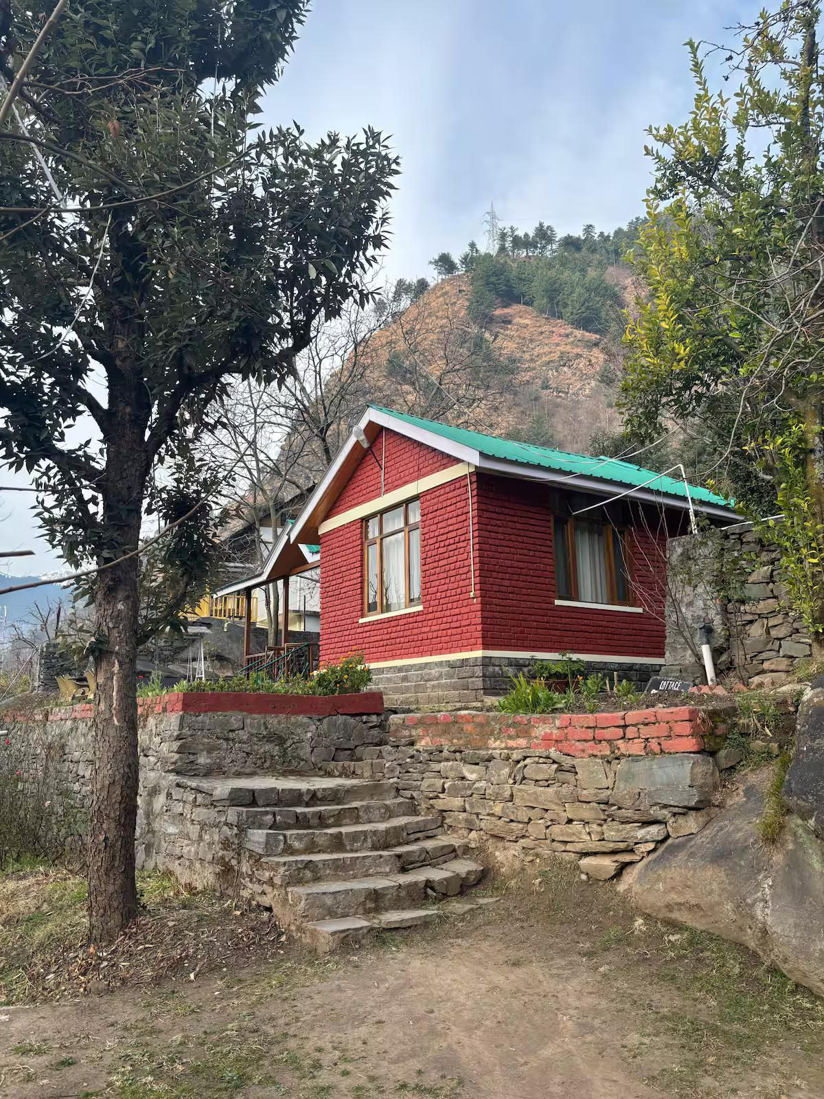 1 Himalayan Apple Orchard | Cozy Stay in Orchards x Solis Nature