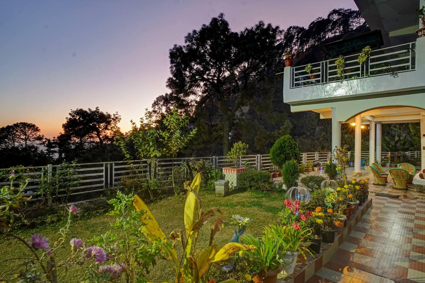 Nature's Vibe Homestay Kainchi Dham-Hillside Home x Solis Nature
