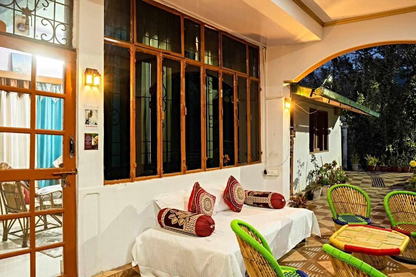 Nature's Vibe Homestay Kainchi Dham-Hillside Home x Solis Nature