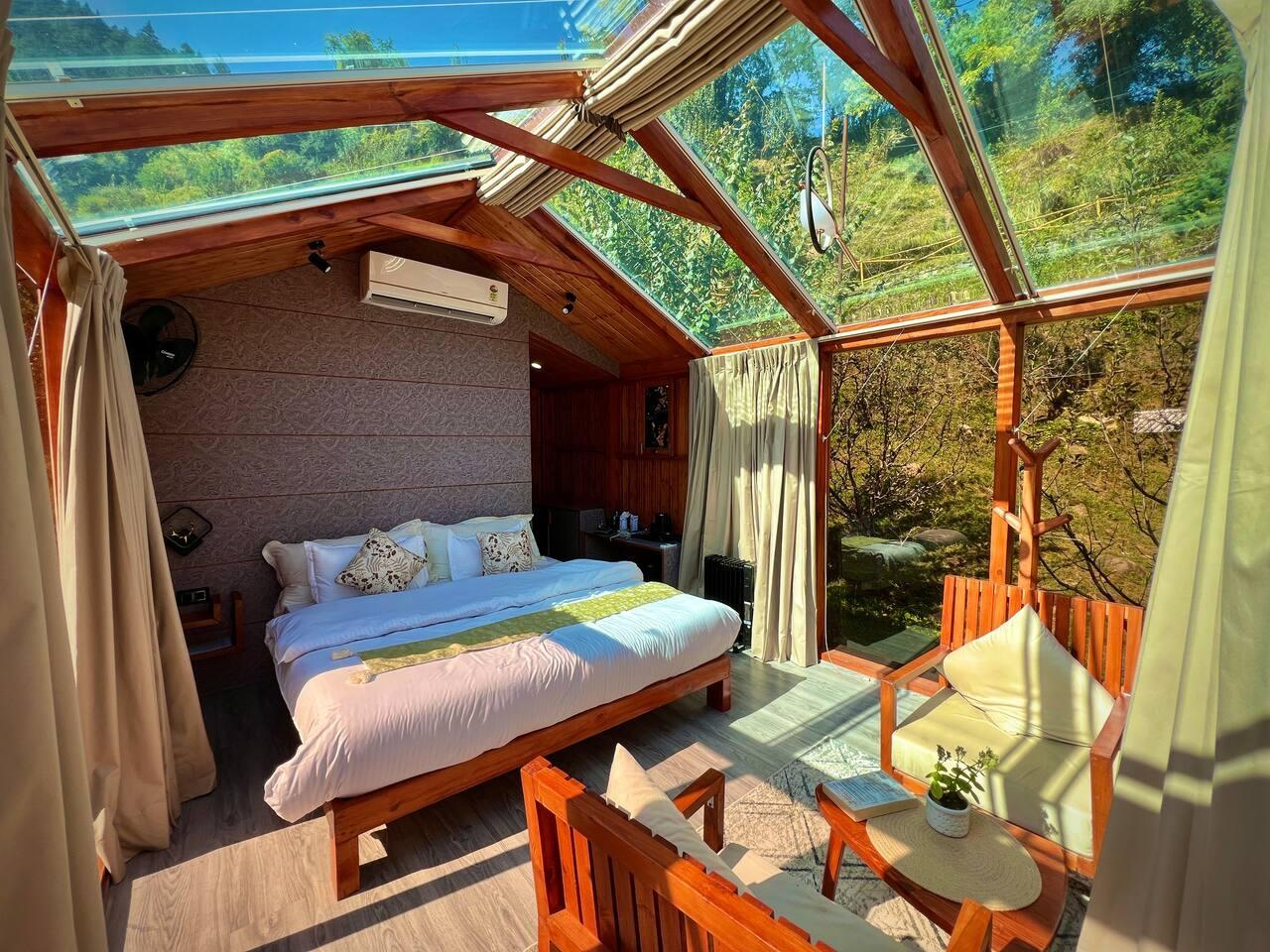 Dreamy Wood n Glass Cabin with Cafe in Forest x Solis Nature