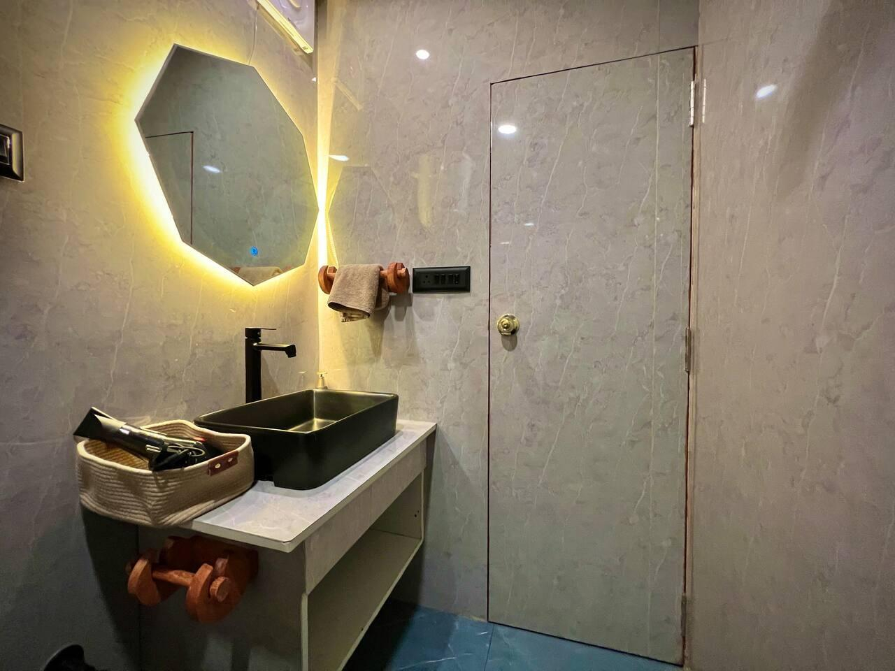 Dreamy Wood n Glass Cabin with Cafe in Forest x Solis Nature