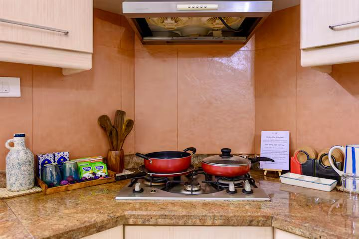 2bhk w/ pool + Kitchen | 8 mins from beach x Solis Nature