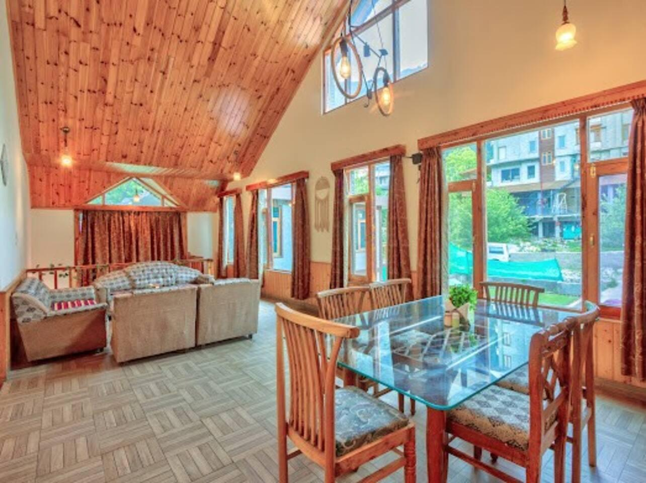 4 bhk penthouse manali Cottage by Geeta Villa x Solis Nature