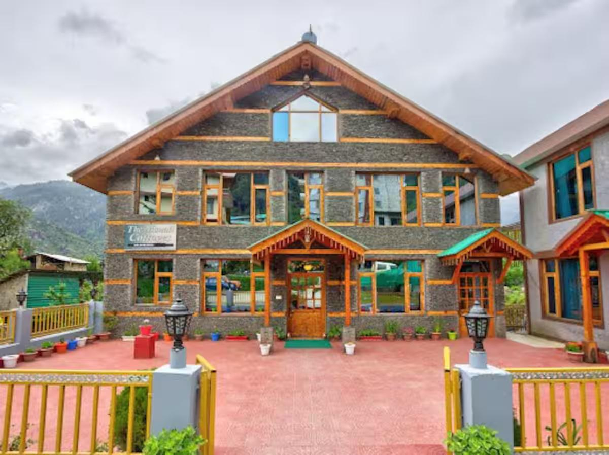 3 bhk manali cottage by Geeta Villas x Solis Nature