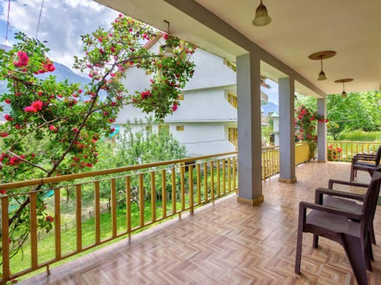 3 bhk manali cottage by Geeta Villas x Solis Nature