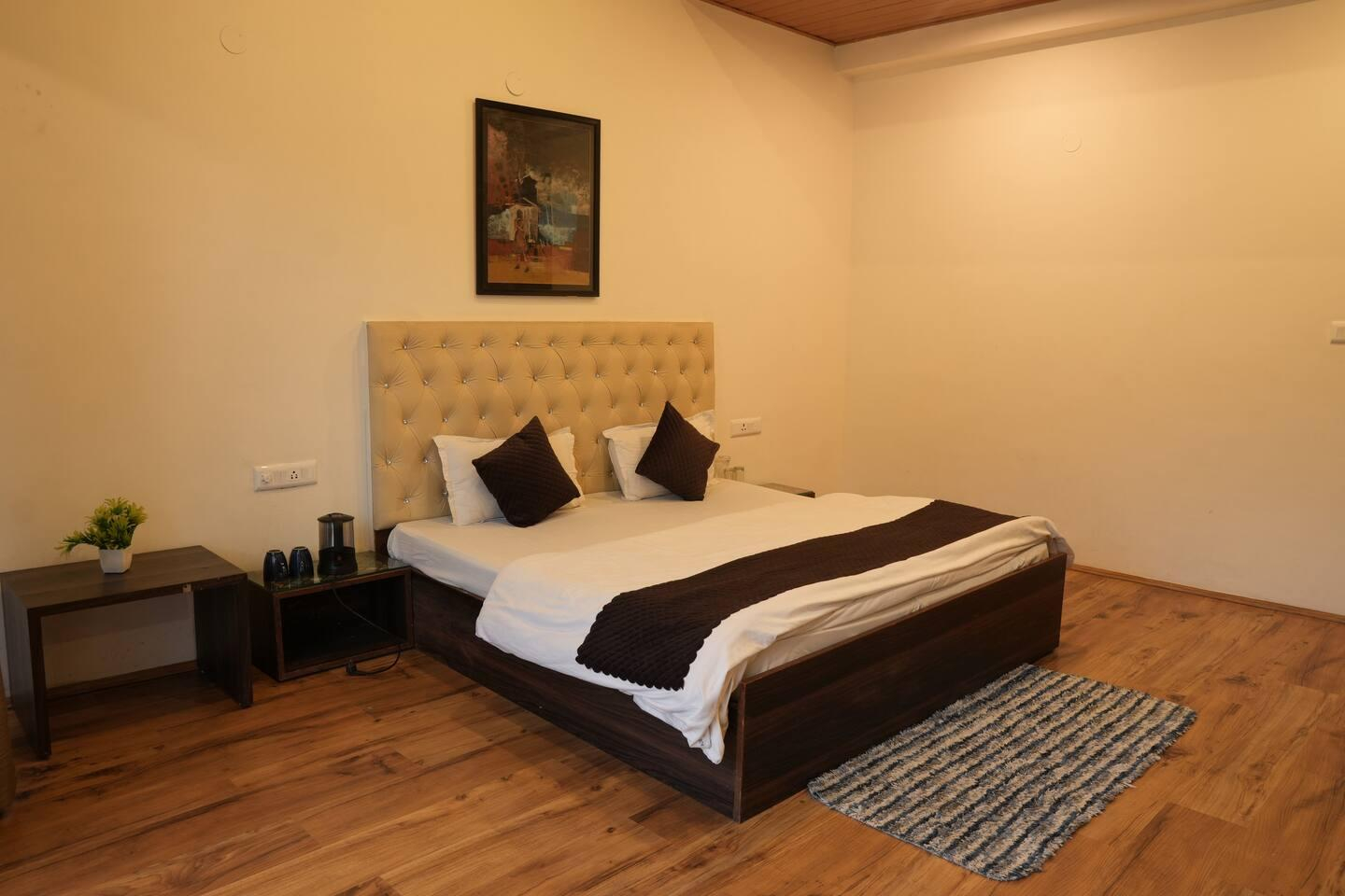 6 Bedroom Cottage with Unlimited Mountain Views x Solis Nature