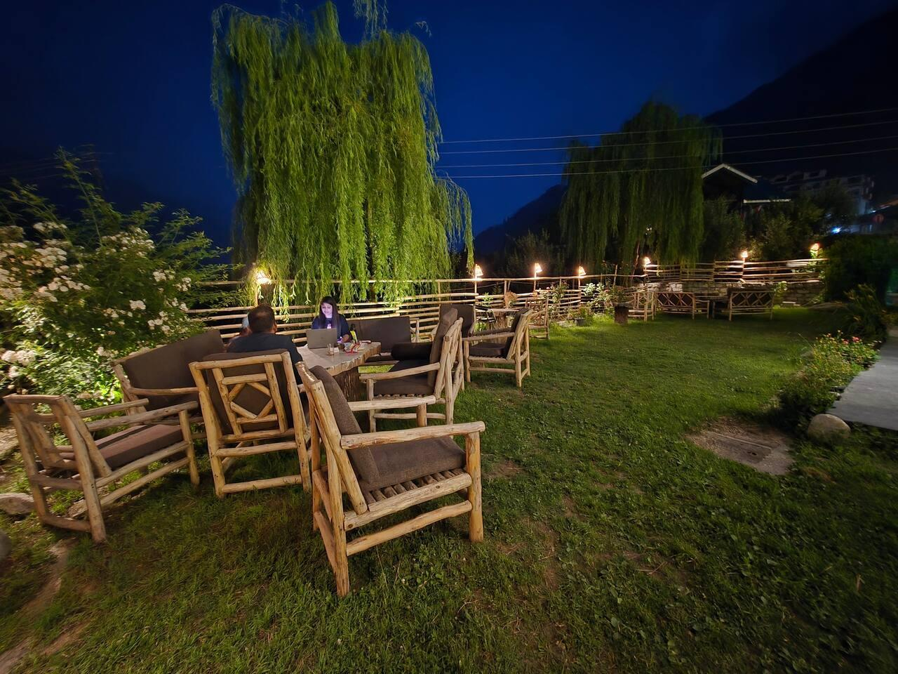 6 Bedroom Cottage with Unlimited Mountain Views x Solis Nature