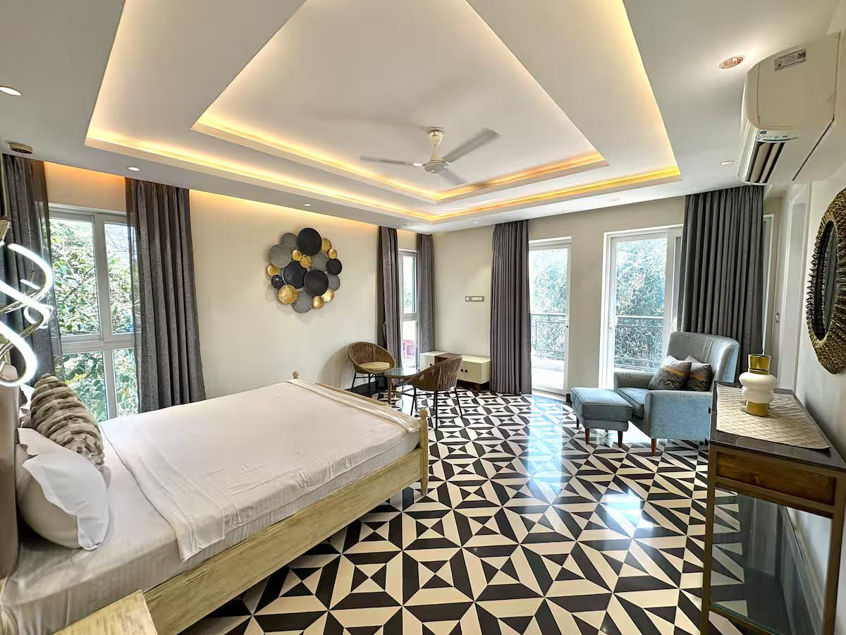 Magnificent 4BHK Standalone Villa | Pvt Pool | Parra x Solis Nature