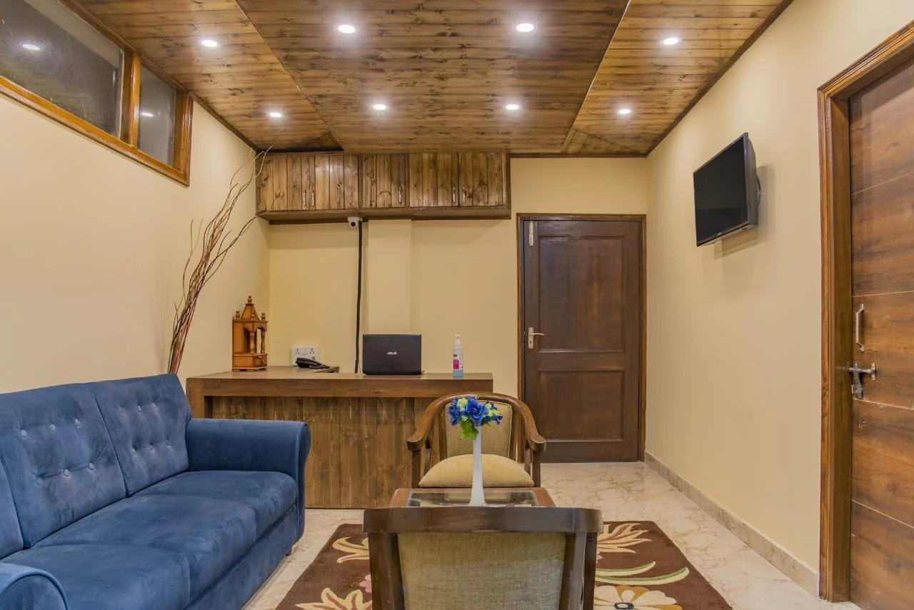 Crossroads Shimla (near Mall Road) x Solis Nature