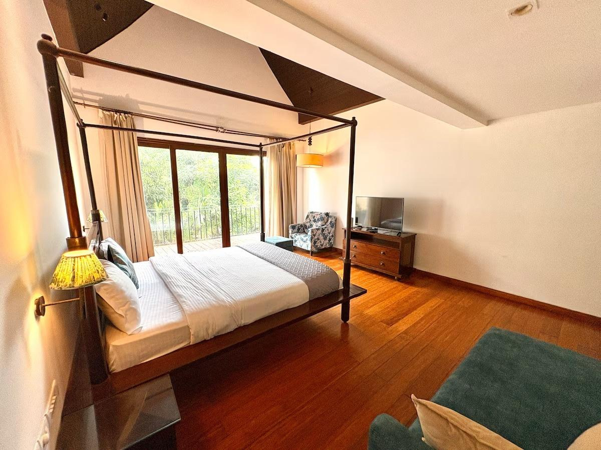 Candolim Retreat 3BHK Villa + Private Pool x Solis Nature