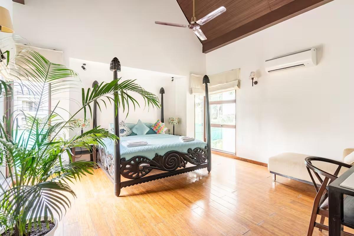 Candolim Retreat 4BHK Villa + Private Pool x Solis Nature