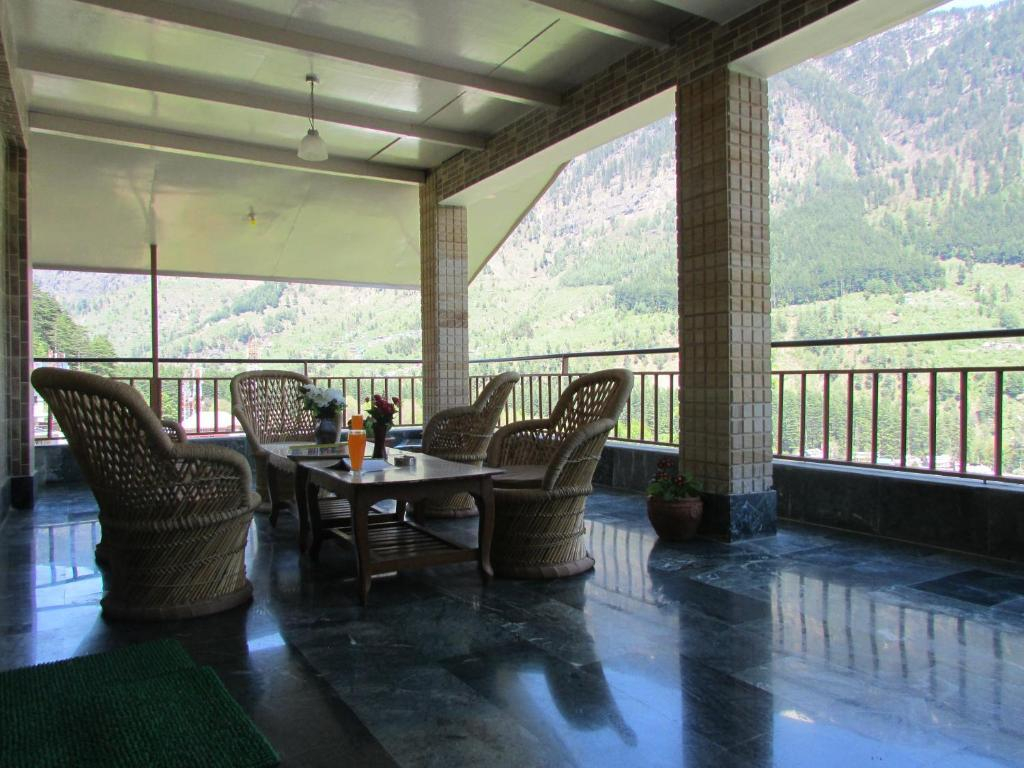 Guruchhaya hotel and cottages x Solis Nature